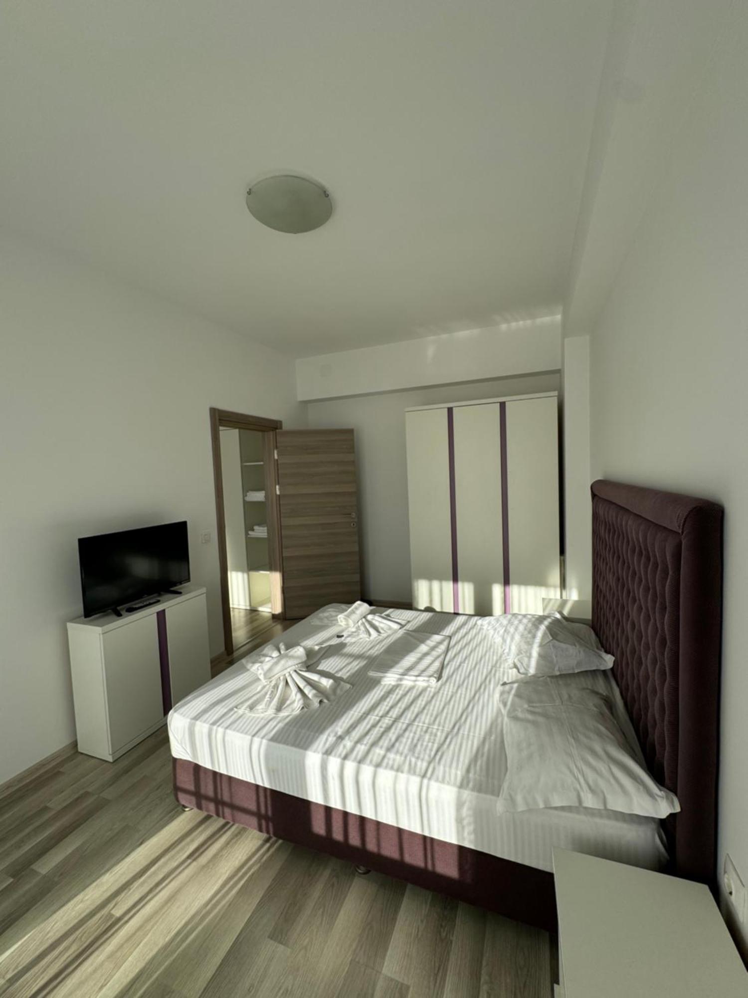Tanya Summerland Apartment *